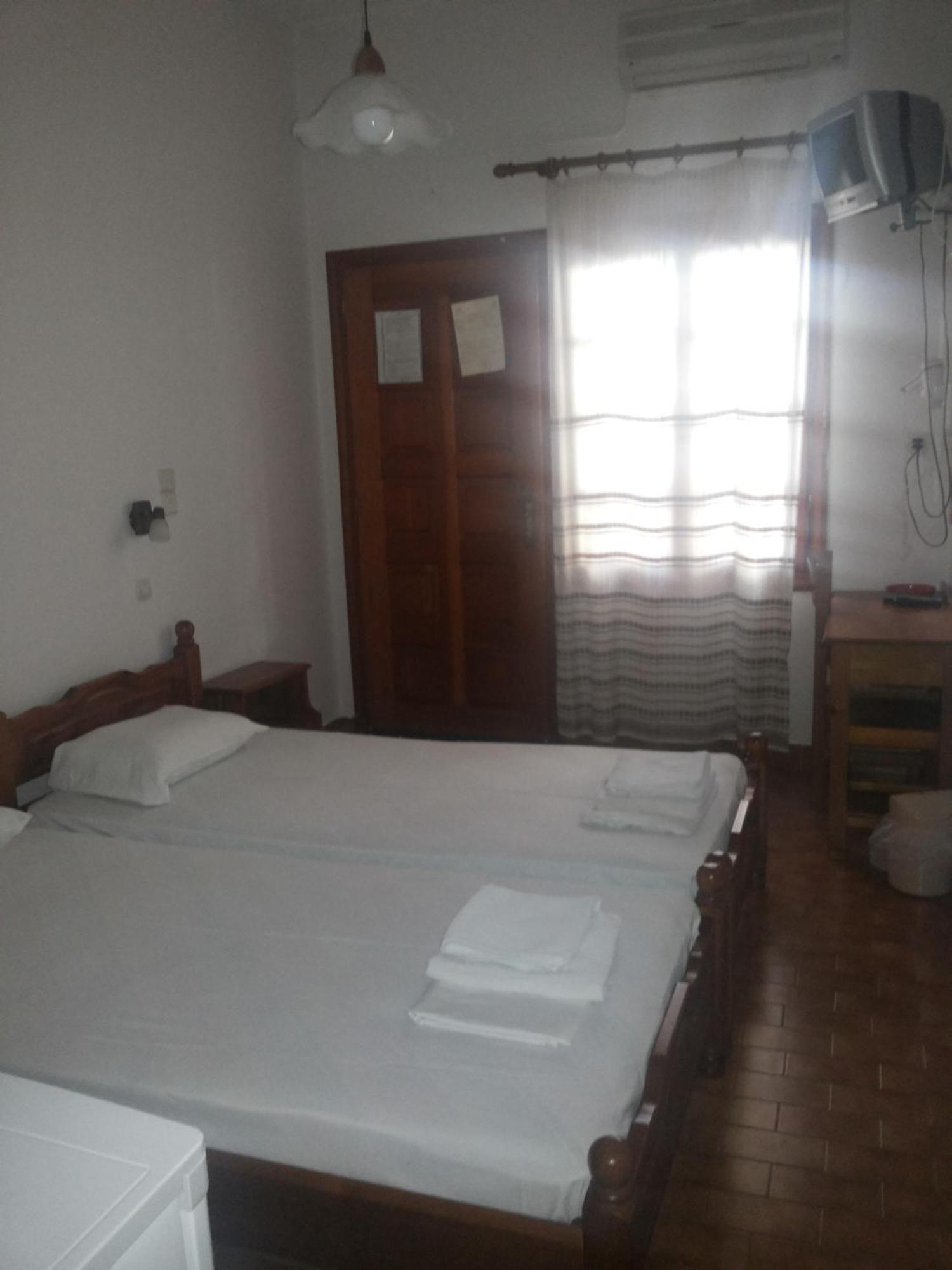 Stelios Rooms Palaiochora Camera foto