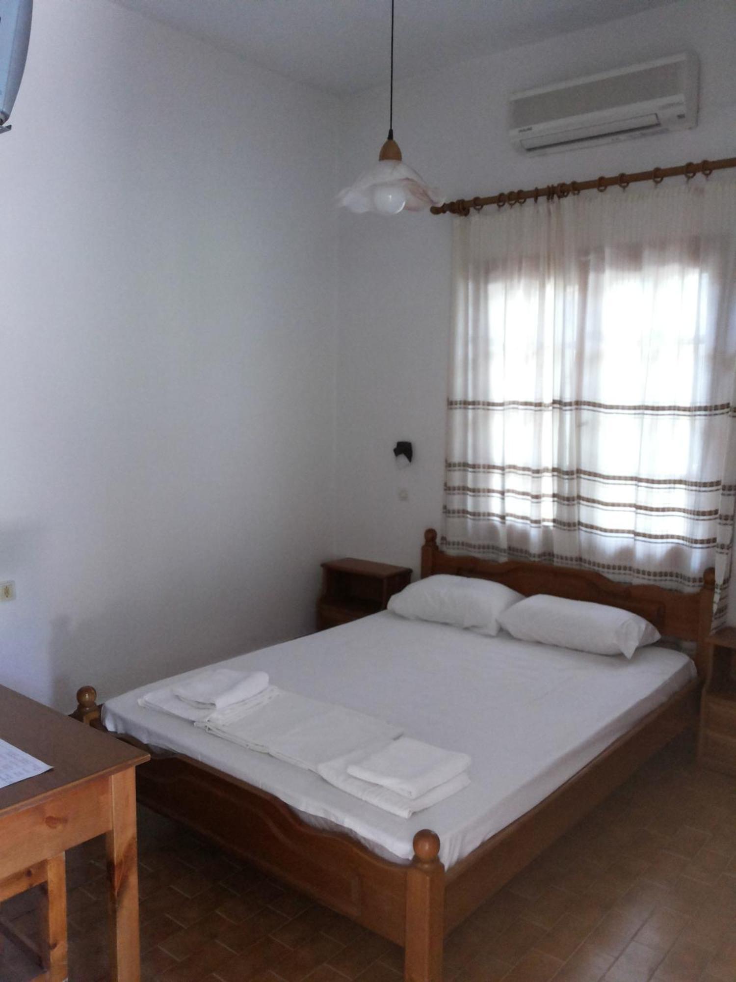 Stelios Rooms Palaiochora Camera foto