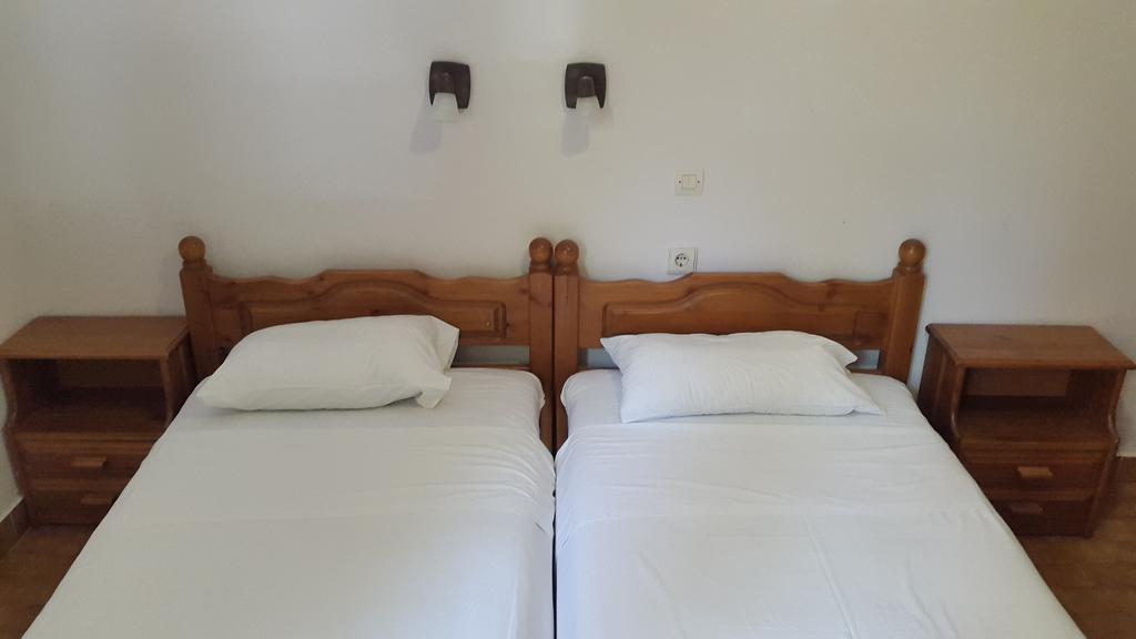 Stelios Rooms Palaiochora Esterno foto