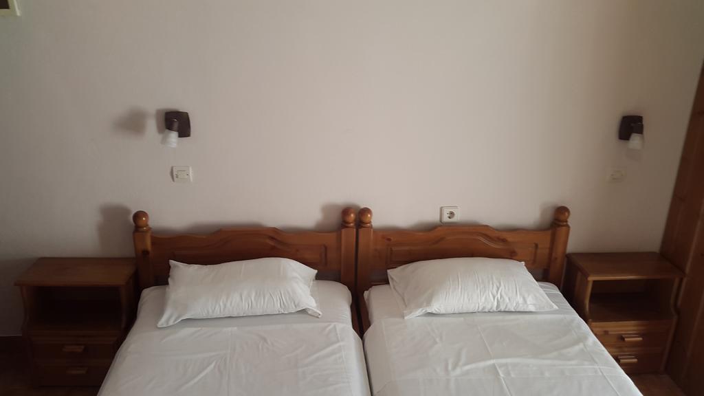 Stelios Rooms Palaiochora Esterno foto