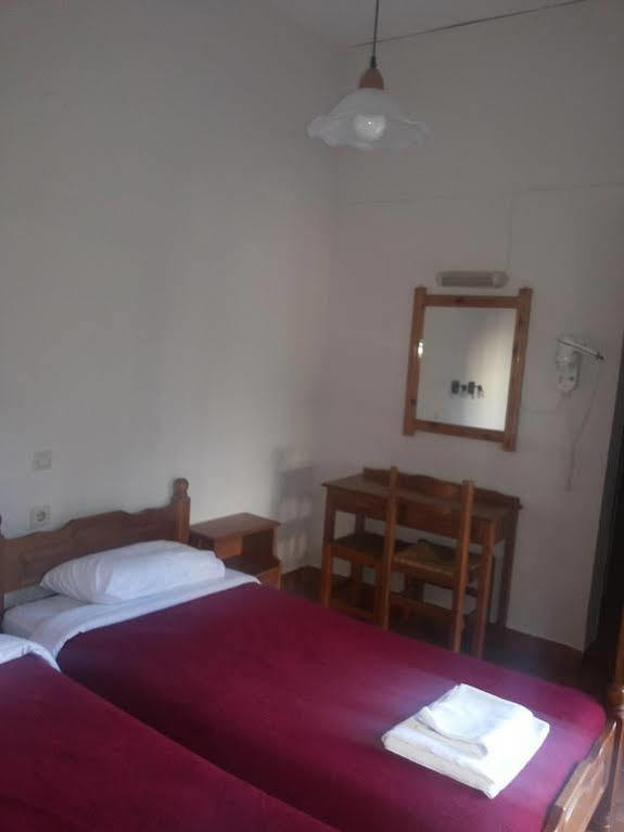 Stelios Rooms Palaiochora Esterno foto