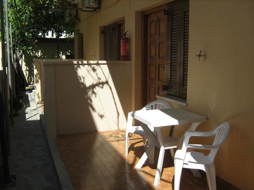 Stelios Rooms Palaiochora Esterno foto