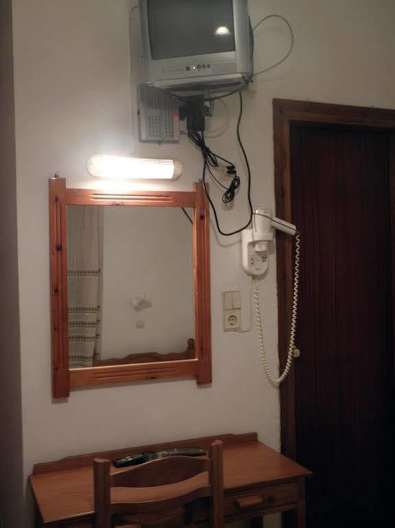 Stelios Rooms Palaiochora Esterno foto